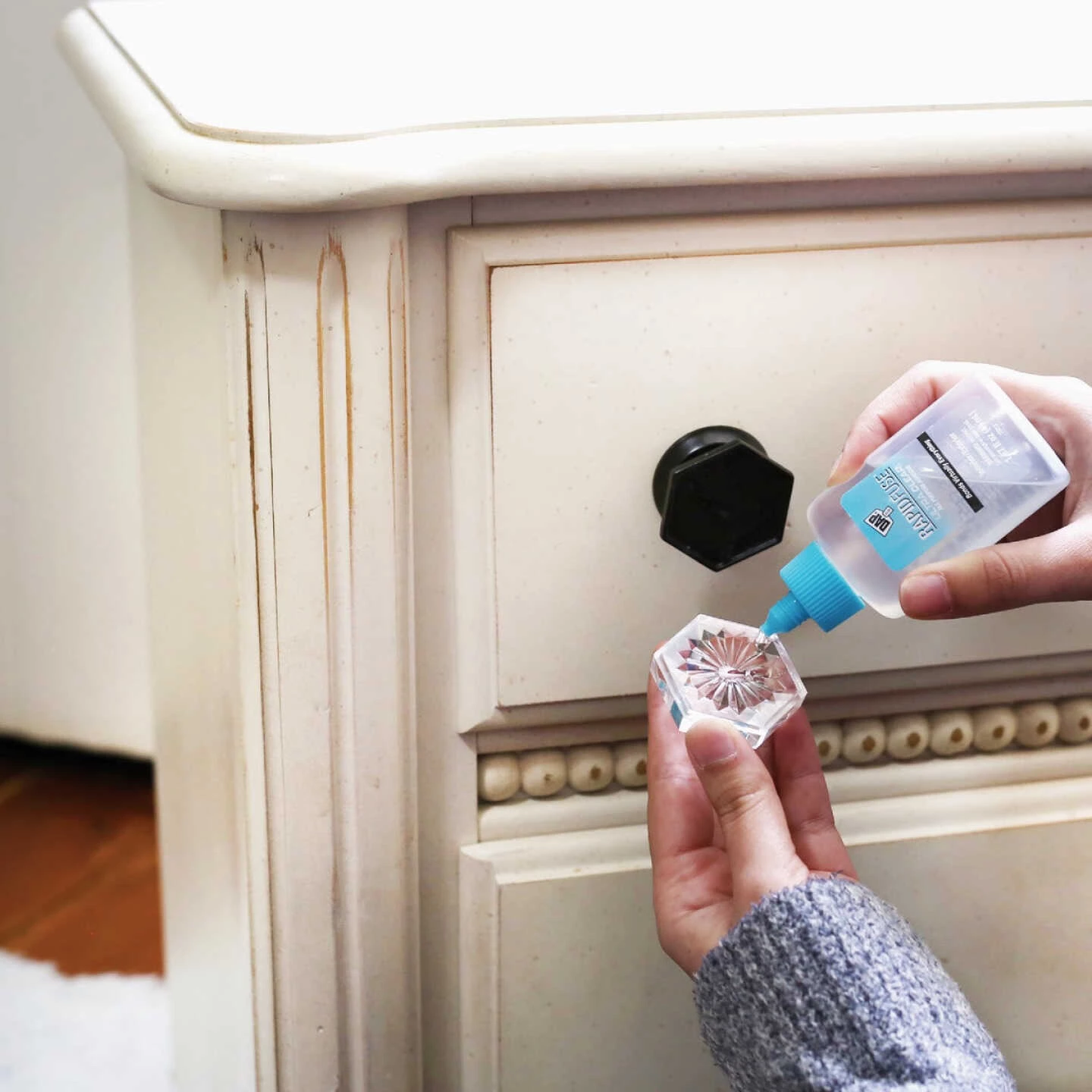 DAP RapidFuse 1.67 Oz. Ultra Clear Multi-Purpose Adhesive 5 DAP RapidFuse 1.67 Oz. Ultra Clear Multi-Purpose Adhesive - Image 3